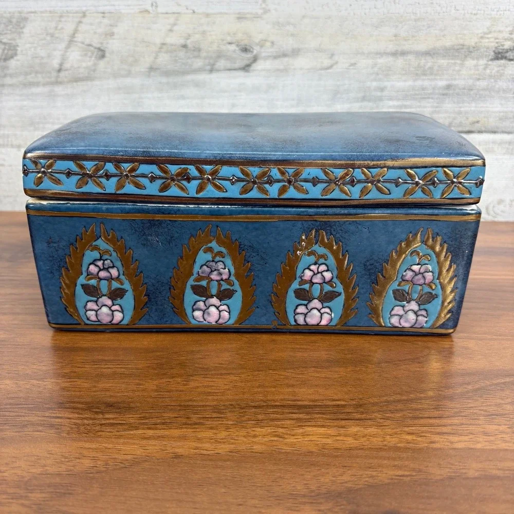 Antique Chinese Porcelain Enamel Cloisonné Trinket Box 9